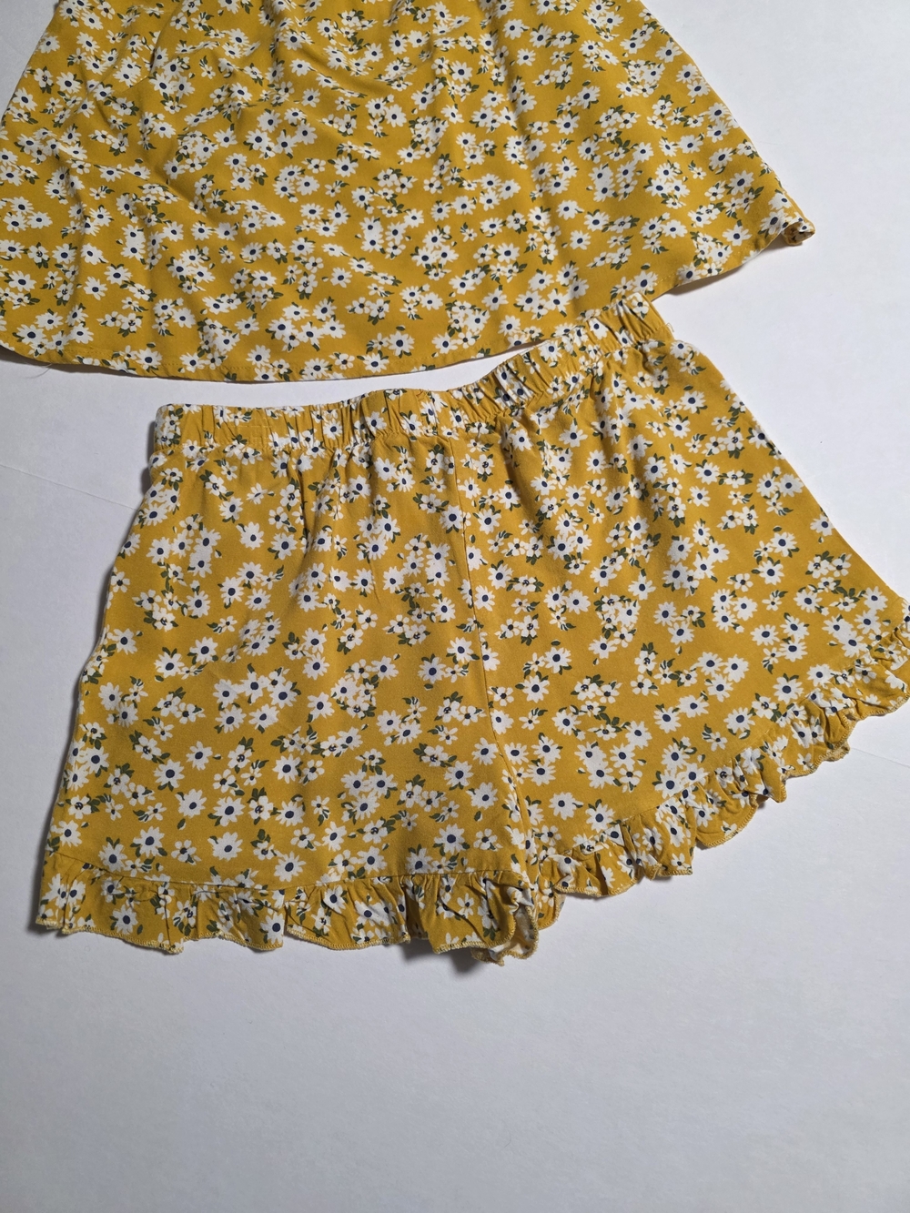 Girls' Size S (6/6X) Zunie Yellow Floral Tank Top & Shorts Set - Picture 4 of 6